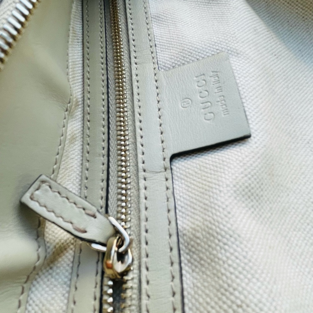 Authentic Gucci Sherry Line Monogram Crossbody Bag - Picture 11 of 16